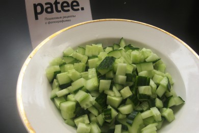 Салат с мясом криля - приготовление