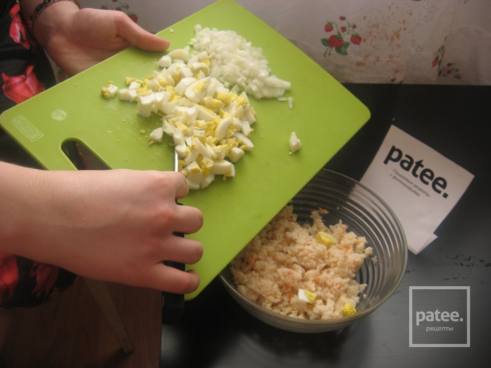 Салат с мясом криля - Шаг 5