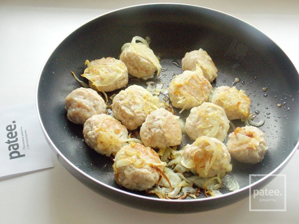 Фрикадельки с овощным рагу - Шаг 6