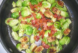 Брюссельская капуста с беконом