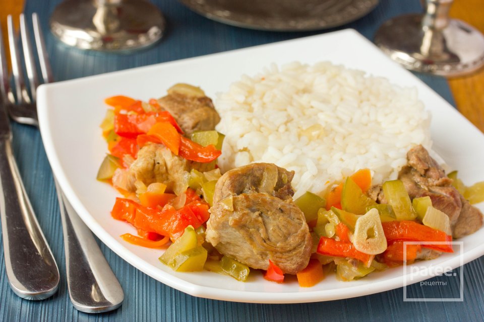 Свинина, тушеная с овощами в огуречном рассоле - Шаг 13