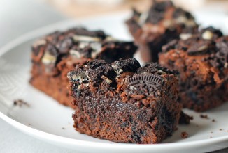 Брауни с кофе и шоколадным печеньем