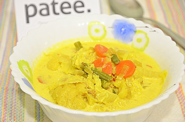 Овощной суп с карри и йогуртом