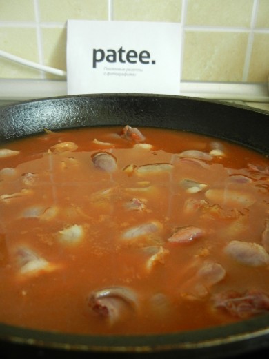 Тушёные куриные сердечки с картошкой - Шаг 8