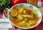 Суп с сырными клецками и овощами