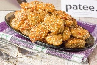 Маринованное куриное филе, обжаренное в кунжутной панировке