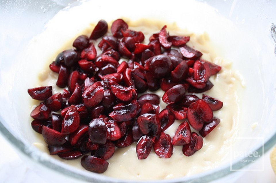 Кексы с вишней и миндалем - Шаг 10