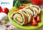 Запеченный рулет из лаваша с мясом и грибами