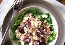 Салат из киноа с вишней