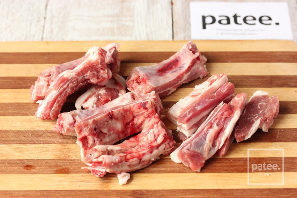 Рассольник со свиными рёбрами и перловой крупой - Шаг 2