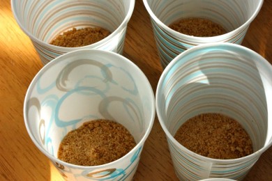 Малиновые чизкейки на палочках - приготовление