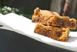 Блонди с орехами и шоколадом