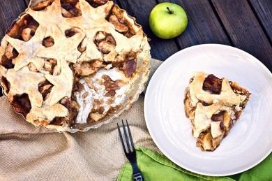 Рецепт Яблочный пирог с карамелью