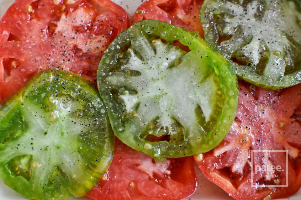 Салат из помидоров с сыром - Шаг 3