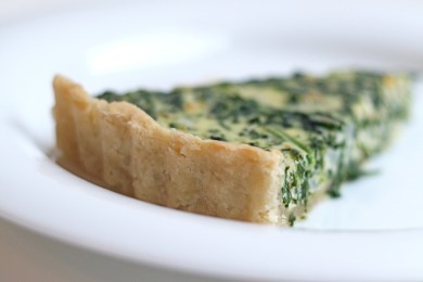 Лоранский пирог со шпинатом - приготовление