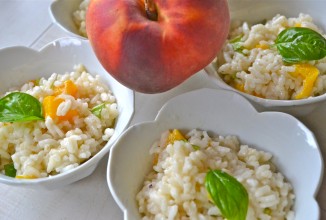 Ризотто с персиком и базиликом