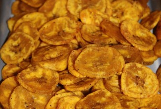 Банановые чипсы