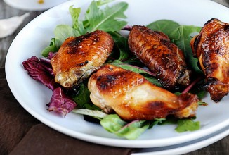 Куриные крылышки в соусе барбекю