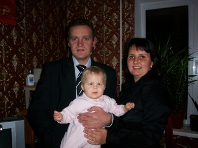 Кого больше слушается ребенок ? Папу или маму ?