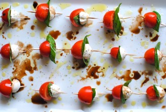 Капрезе на шпажках