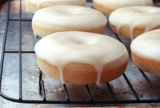 Пончики с сахарной глазурью