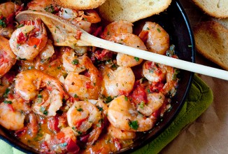 Креветки с лаймом и помидорами