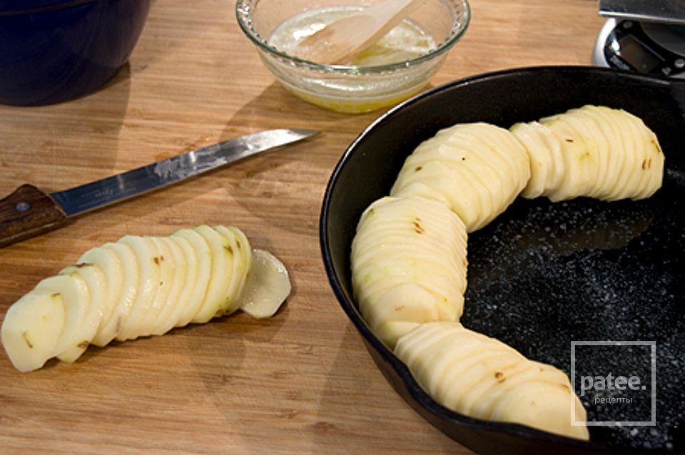 Печеный картофель с луком и тимьяном - Шаг 3