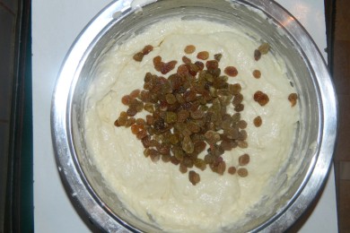 Кексы с изюмом - приготовление