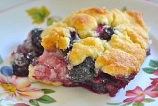 Грушево-черничный коблер