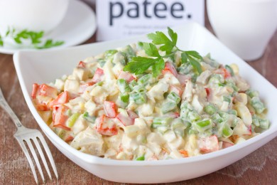 Рецепт Салат с куриным мясом, стручковой фасолью и сладким перцем