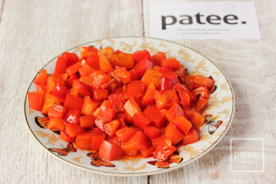 Салат с куриным мясом, стручковой фасолью и сладким перцем - Шаг 7