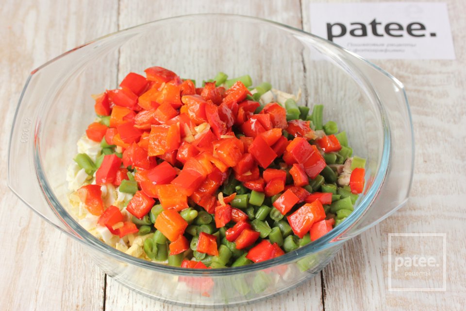 Салат с куриным мясом, стручковой фасолью и сладким перцем - Шаг 12