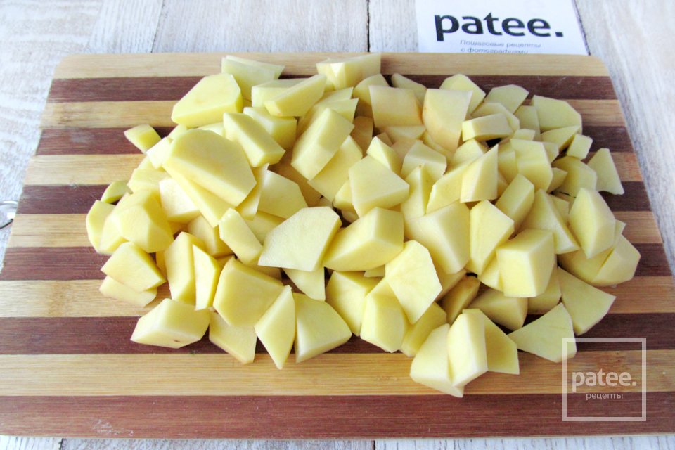 Свинина, тушенная с картофелем и квашенной капустой - Шаг 10