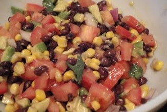 Салат с фасолью и авокадо