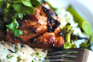 Куриные окорочка на гриле с рисом