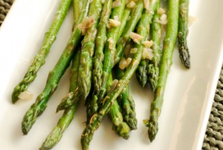 Жареная спаржа