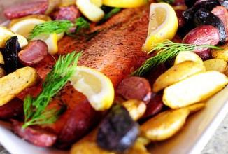 Лосось с картофелем и спаржей