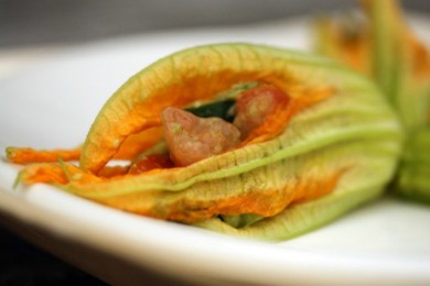 Рецепт Цветы, фаршированные салатом из авокадо