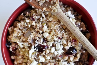 Киноа с вишней и пеканом