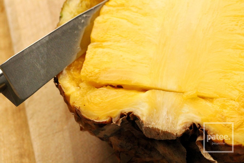 Фруктовый салат в ананасе - Шаг 2