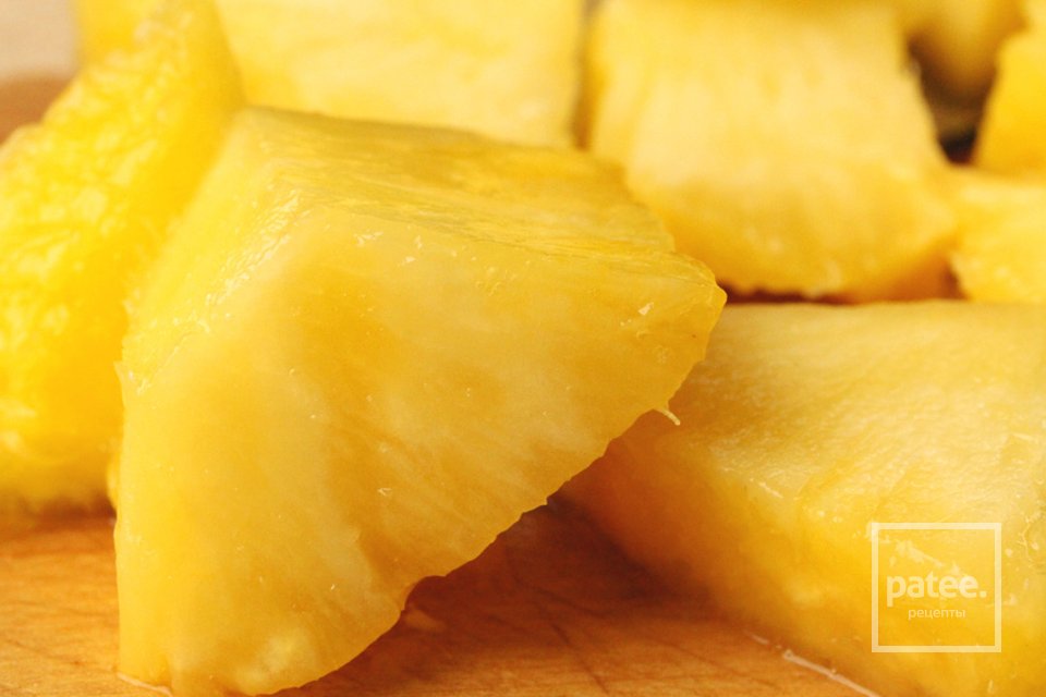 Фруктовый салат в ананасе - Шаг 5