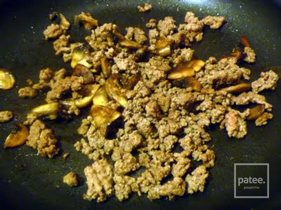 Стромболи с мясом и грибами - Шаг 5