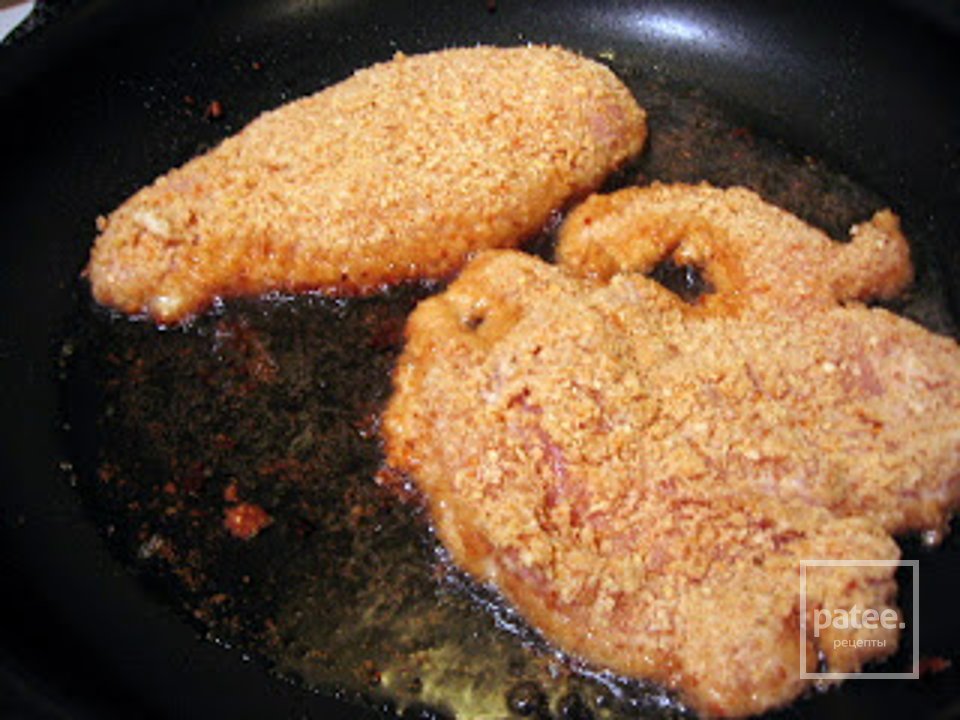 Куриные отбивные в панировке - Шаг 6