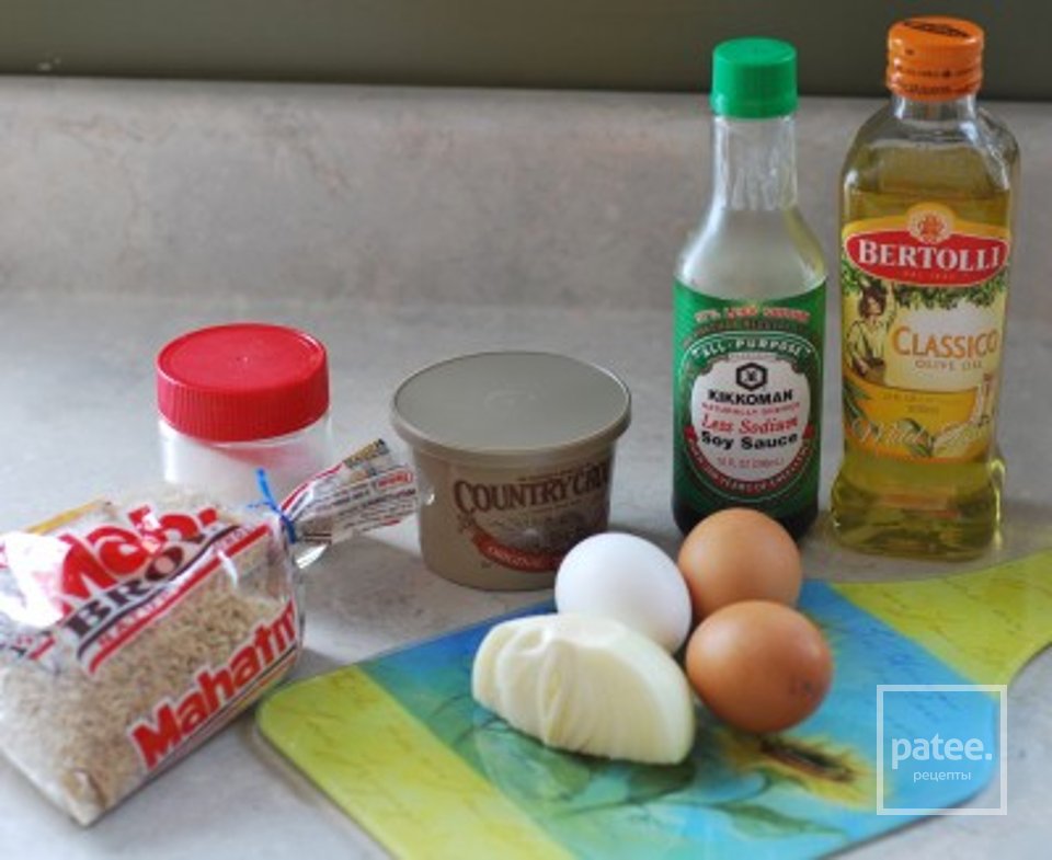 Рис с луком и яйцами - Шаг 1