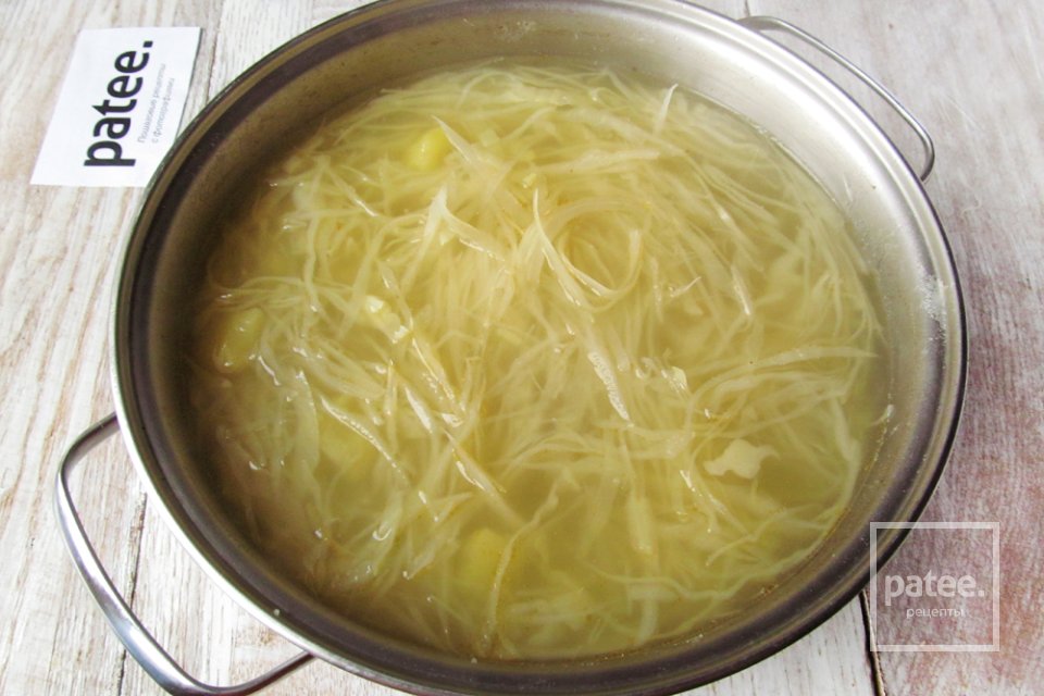 Щи домашние на бульоне - Шаг 18