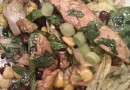 Куриный салат с бобами и кукурузой