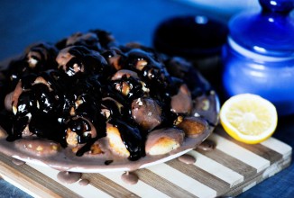 Дамские пальчики с орешками и изюмом.