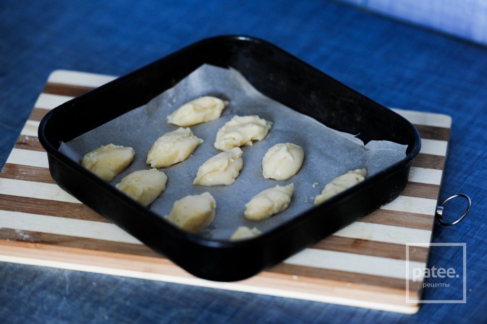 Дамские пальчики с орешками и изюмом. - Шаг 7