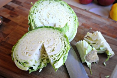 Салат из капусты и яблок с маком - приготовление