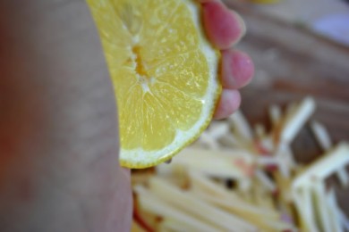 Салат из капусты и яблок с маком - приготовление